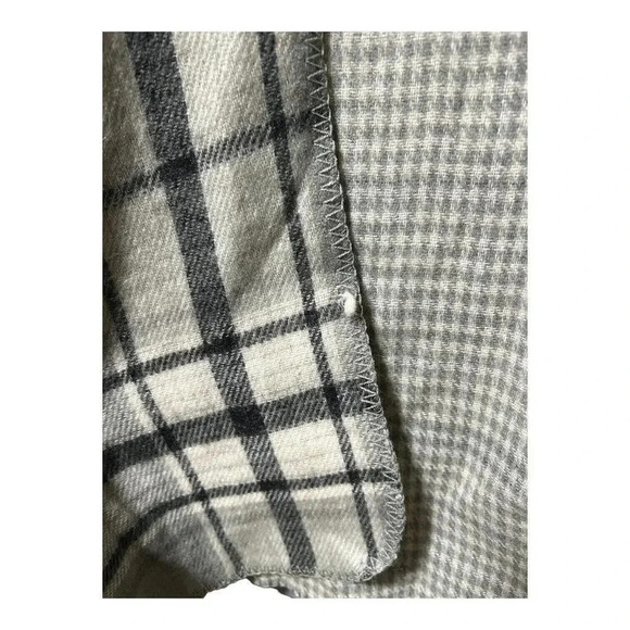 NWT Gray Blanket Wrap Shawl Poncho Cape One Size OS Reversible Fleece Womens - Picture 3 of 7